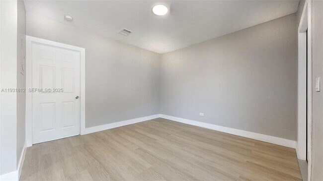 Building Photo - 74 W 15th St