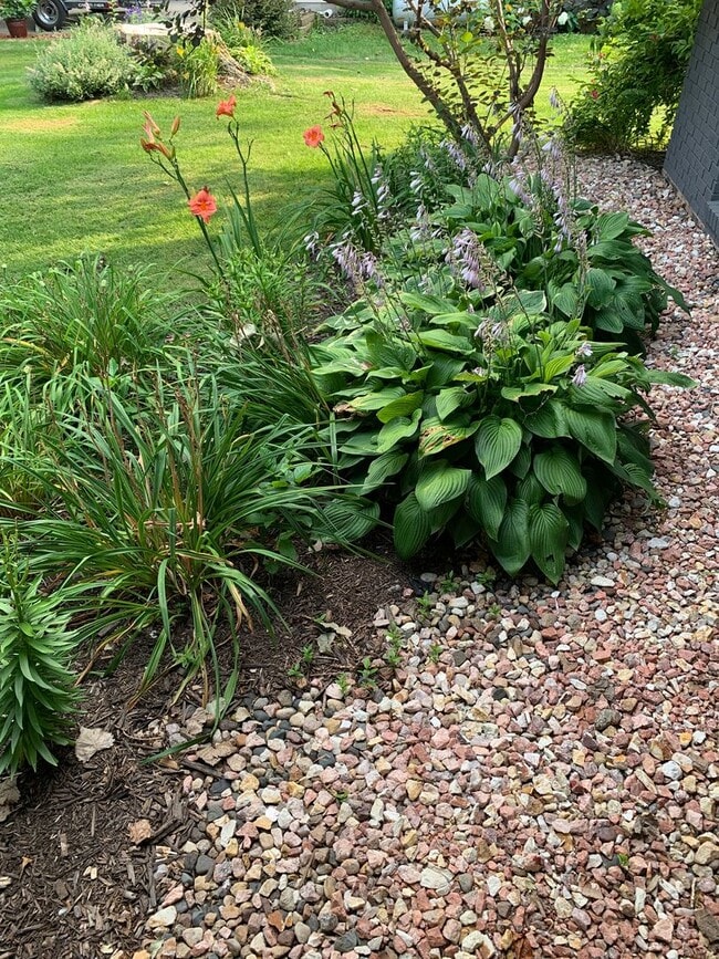 Building Photo - Beautifully Landscaped Split-Level Home