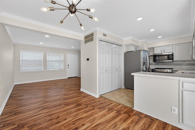 Building Photo - 1221 Cedar Post Ln