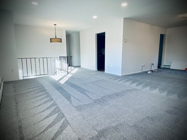 Building Photo - 17 Aldrich St