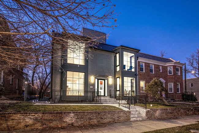 Building Photo - 3921 W St NW