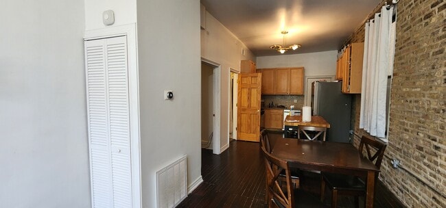 Building Photo - 1224 N Cleaver St