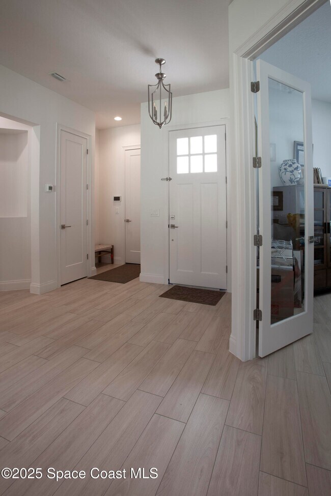 Building Photo - 4305 Negal Cir