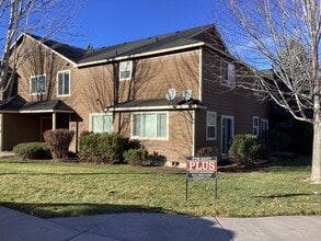 Building Photo - r1813/1815/1817