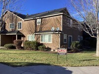 Building Photo - r1813/1815/1817