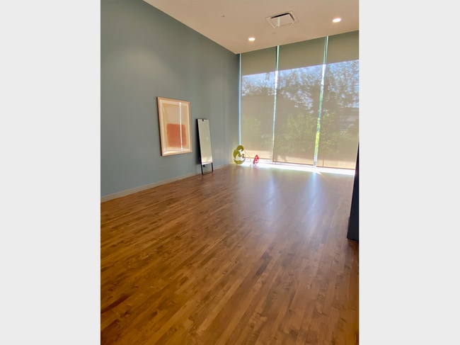 Building Photo - 7120 E Kierland Blvd