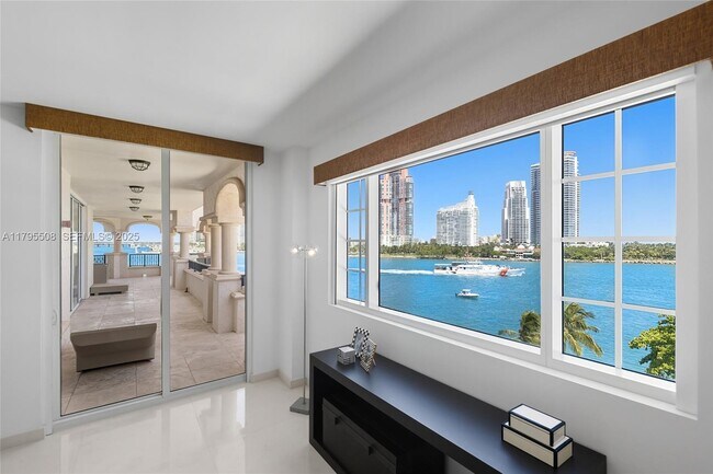 Building Photo - 7141 Fisher Island Dr