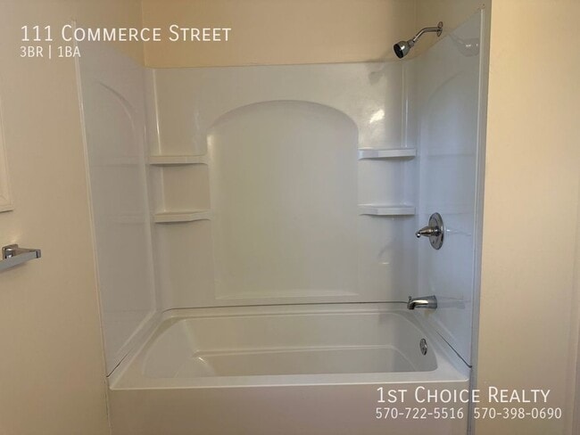 Building Photo - 111 Commerce St