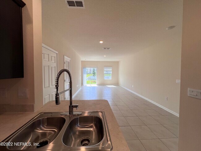 Building Photo - 12781 Veterans Ct