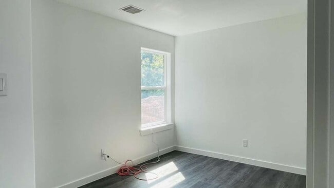 Building Photo - ? Brand-New Unit – 3 Bedrooms, 2.5 Bathroo...