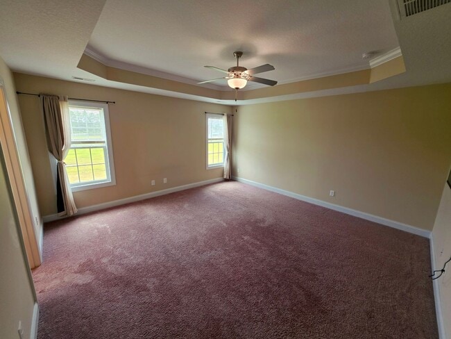 Building Photo - 4 BD in Stateside