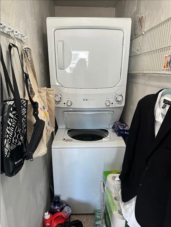 Building Photo - 314 E 8th St