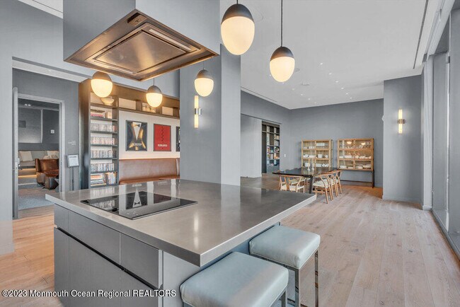 Building Photo - 1101 Ocean Ave N