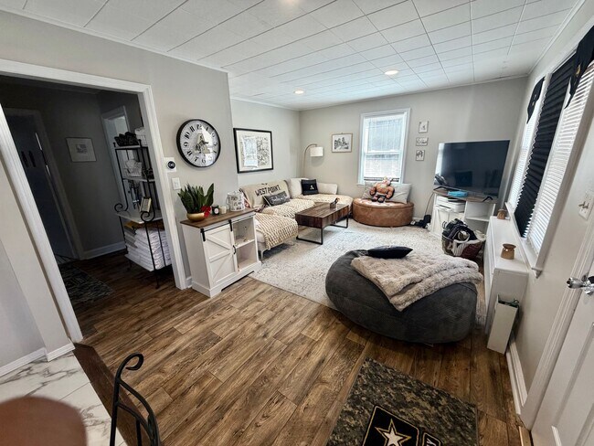 Building Photo - For Rent –Beautiful Home Minutes from West Point and Roe Park