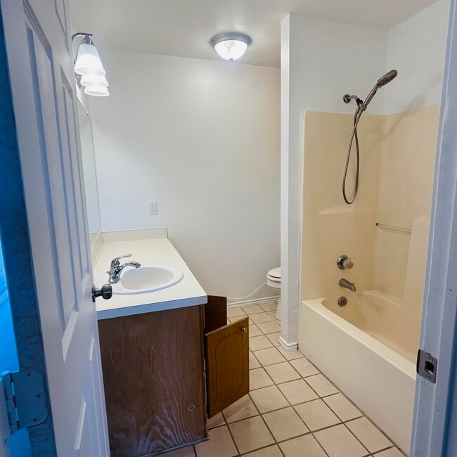 Building Photo - 6114 10th St