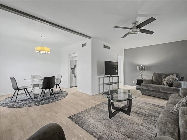 Building Photo - ALL UTILITIES, WIFI AND FURNITURE INCLUDED!! Beautiful Fully Furnished Home with Upgrades & Commu...