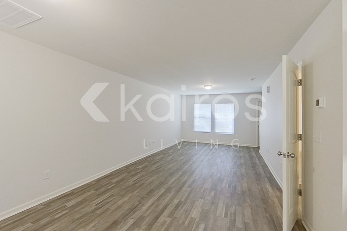 Building Photo - 3921 Miller Dr