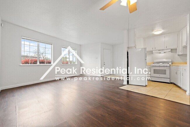 Building Photo - Croetto10540