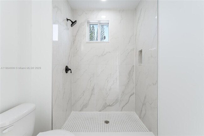 Building Photo - 2575 SW 64th Ave