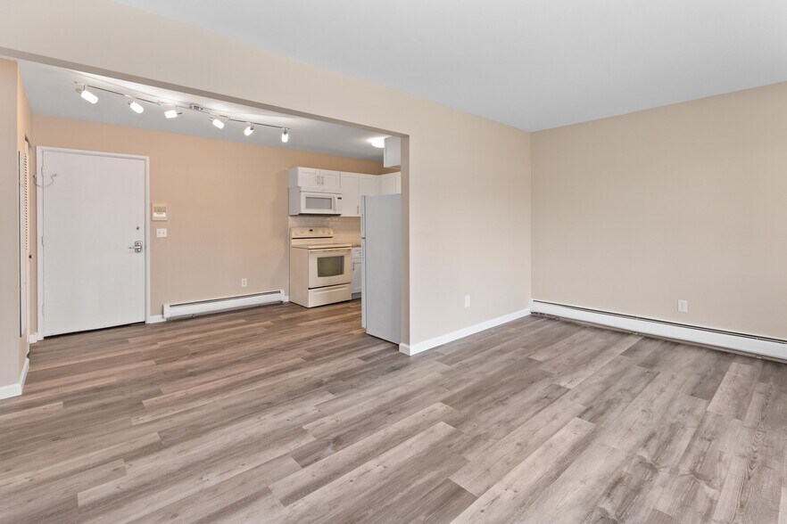 Building Photo - 1545 Cherboneau Pl