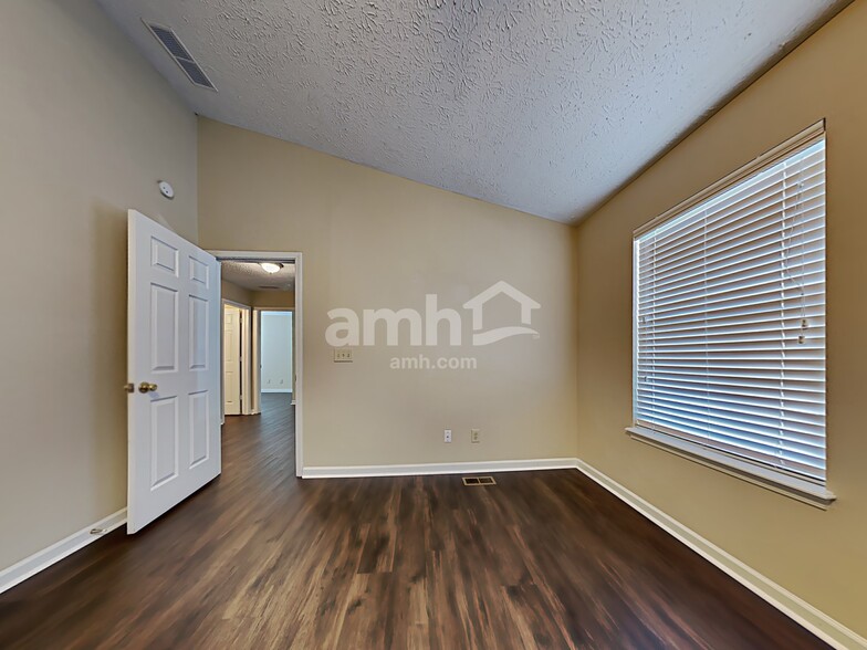 Building Photo - 19428 Amber Way