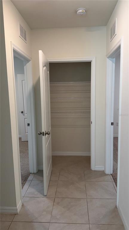Building Photo - 729 Brooklet Dr