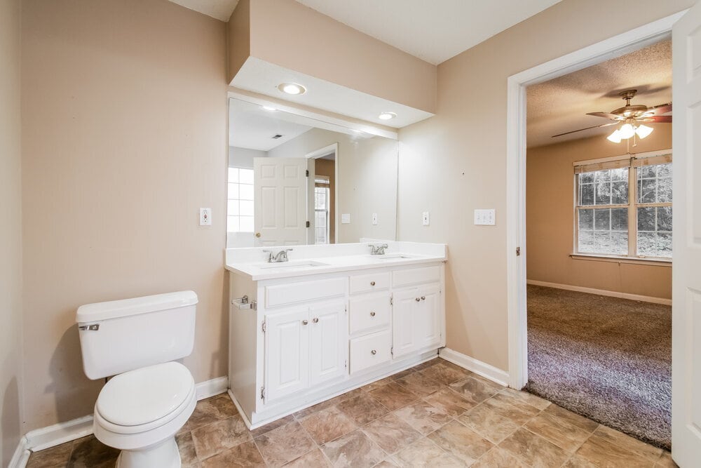 Building Photo - 4713 Vineyard Ct