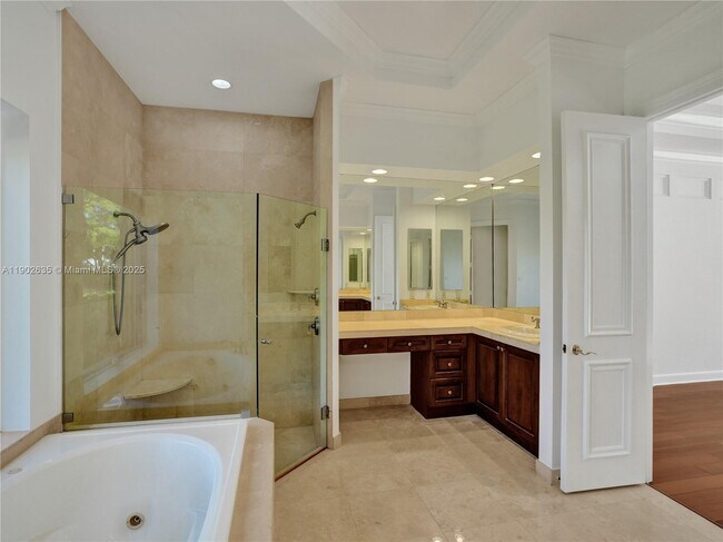 Building Photo - 16291 Bristol Pointe Dr