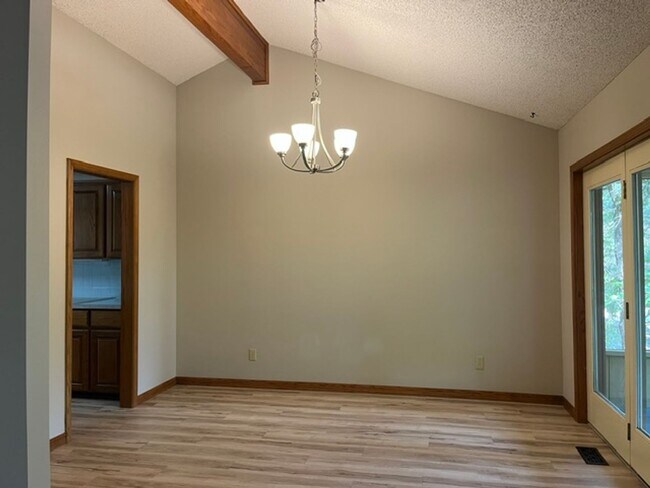 Building Photo - 1 Curry Ln