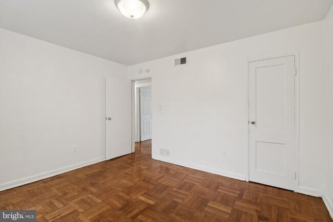 Building Photo - 500 Tennessee Ave NE