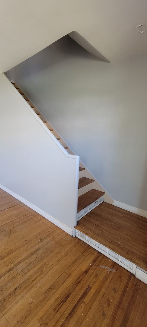 Building Photo - 3 Bed 1 Bath Townhouse
