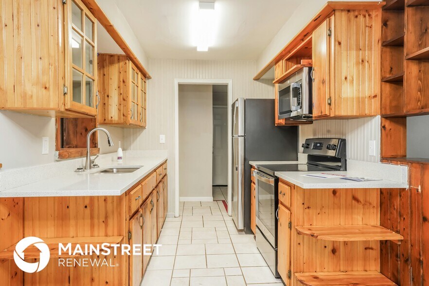 Building Photo - 1010 N Lavon Ave