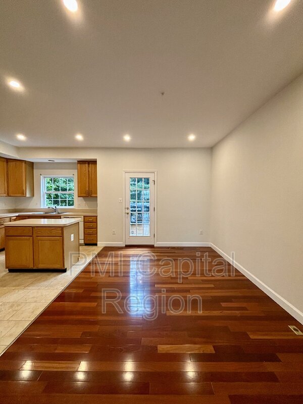 Building Photo - 20800 Mountain Lake Terrace