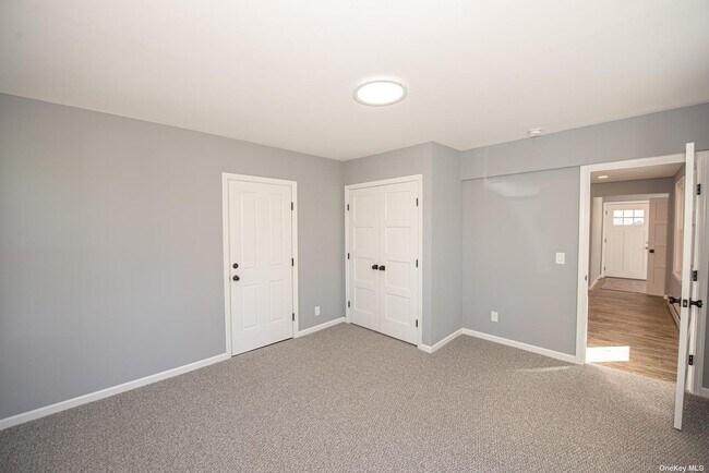 Building Photo - 76 Amity St