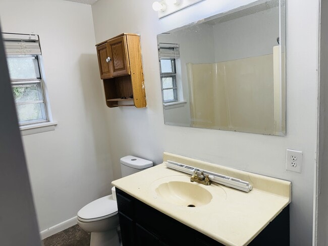 Building Photo - 168 Drum Cir