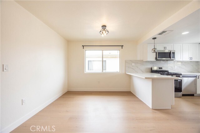 Building Photo - 7024 Rosemead Blvd