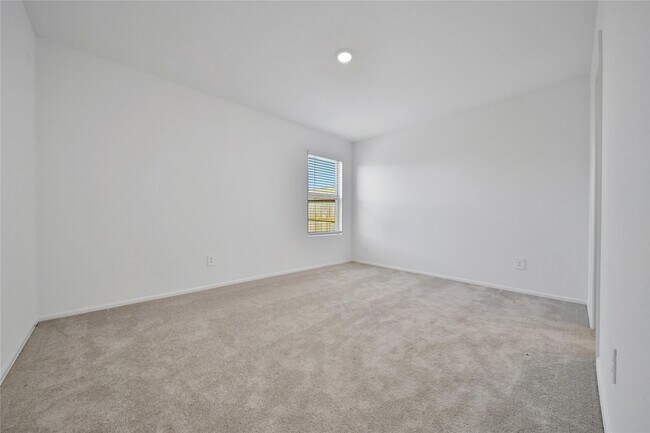 Building Photo - 17715 Grv Hl Dr