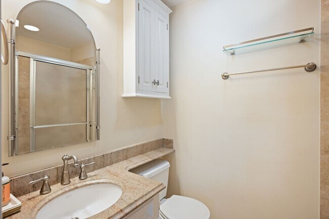 Building Photo - 221 Ocean Park Loop