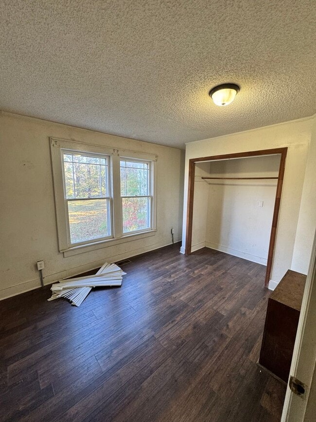 Building Photo - 2/1 Duplex in Shelby, NC