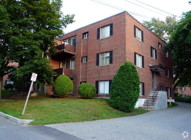 Primary Photo - 25 Green St