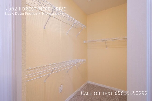 Building Photo - 7562 Forest Mere Dr