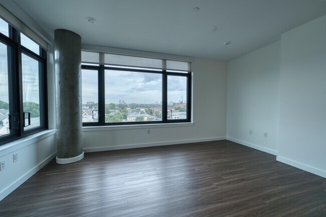Building Photo - 957 Broadway