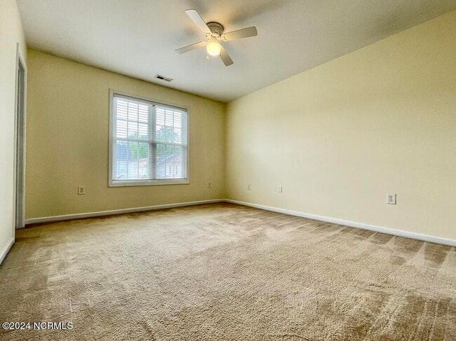 Building Photo - 143 Apache Trail