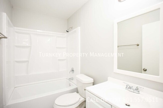 Building Photo - 6 Edgemont Dr