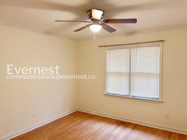 Building Photo - 2581 Glenridge Ct