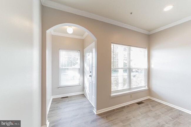 Building Photo - 40 Madison Way