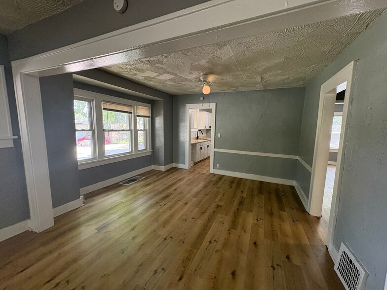 Building Photo - 5401 Highland Ave