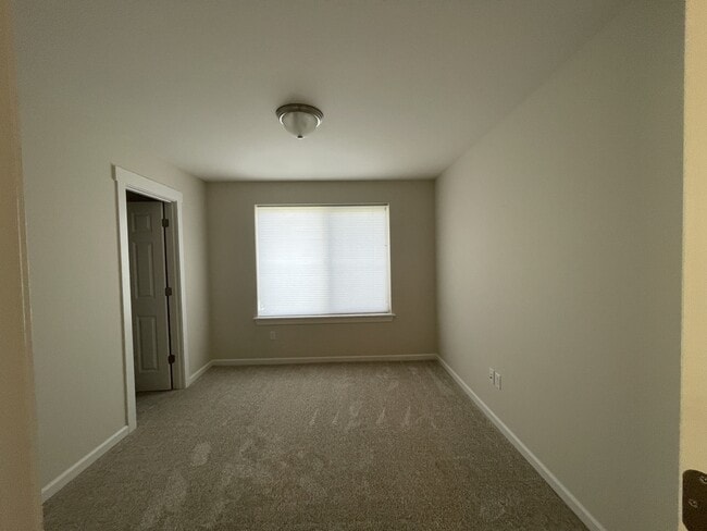 Building Photo - 608 Havenwood Dr