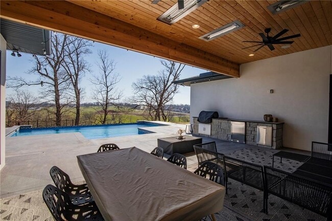 Building Photo - 4205 S Watercrest Dr