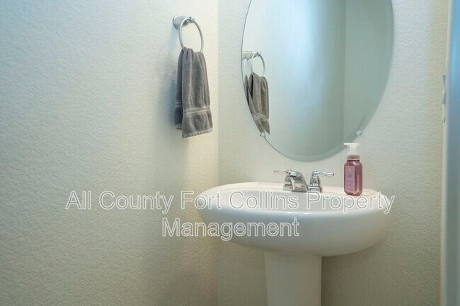 Building Photo - 222 Haymaker Ln